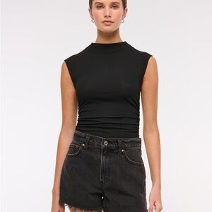 Abercrombie 90’s relaxed cutoff shorts